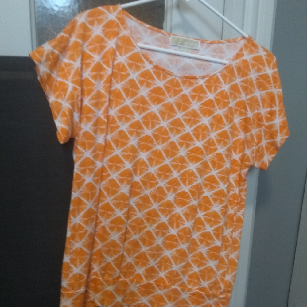 Orange tee shirt